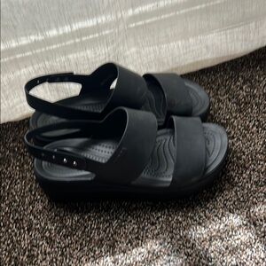CROCS LiteRide Black Platform-Sandals Comfort-Focused Design